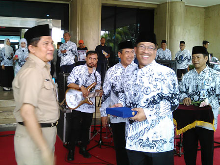 Pencarian PGRI Sumatera Barat - Persatuan Guru Republik Indonesia Cabang Kabupaten Sumatera Barat